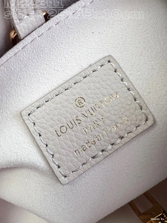 VUITTON Go LOUIS & Lock 0713